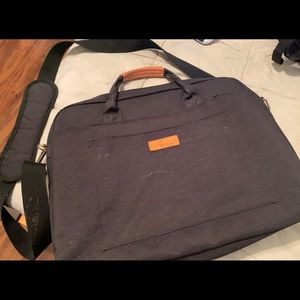 E-Tree Laptop Case with Strap/Handles